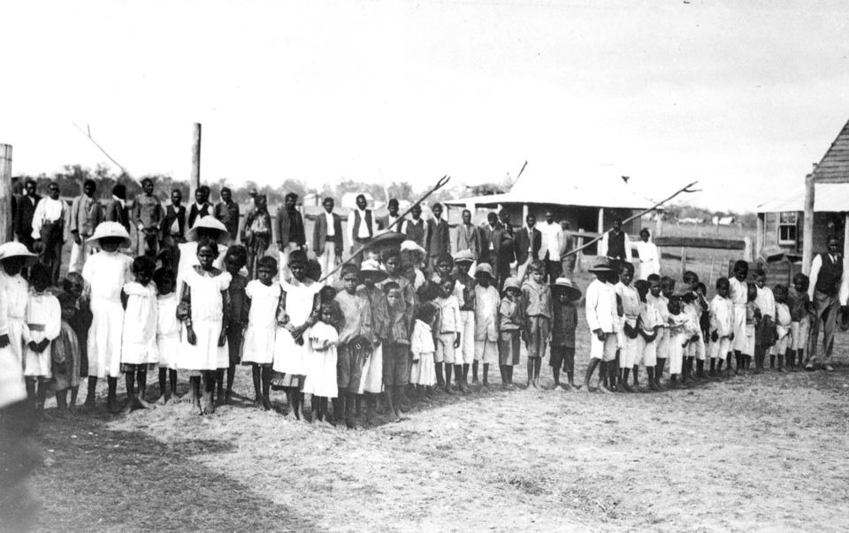 Group-welcomes-Governer-Sir-William-McGreggor-to-Barambah-Aboriginal-Settlement_1911
