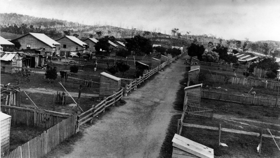 Samuals-Lane-at-Barambah-Aboriginal-Settlement_1924