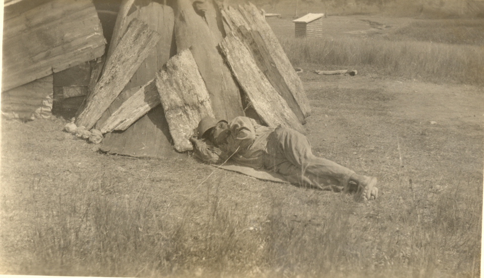 old-man-lying-down-cherbourg_1930s
