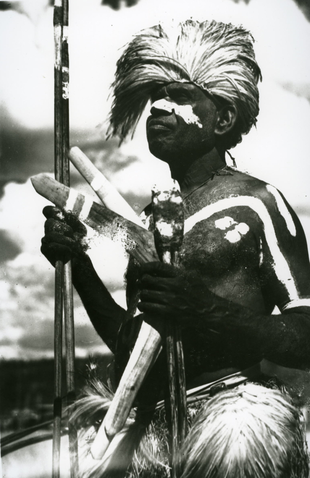 decorated-man-at-barambah-aboriginal-settlement2_1920s