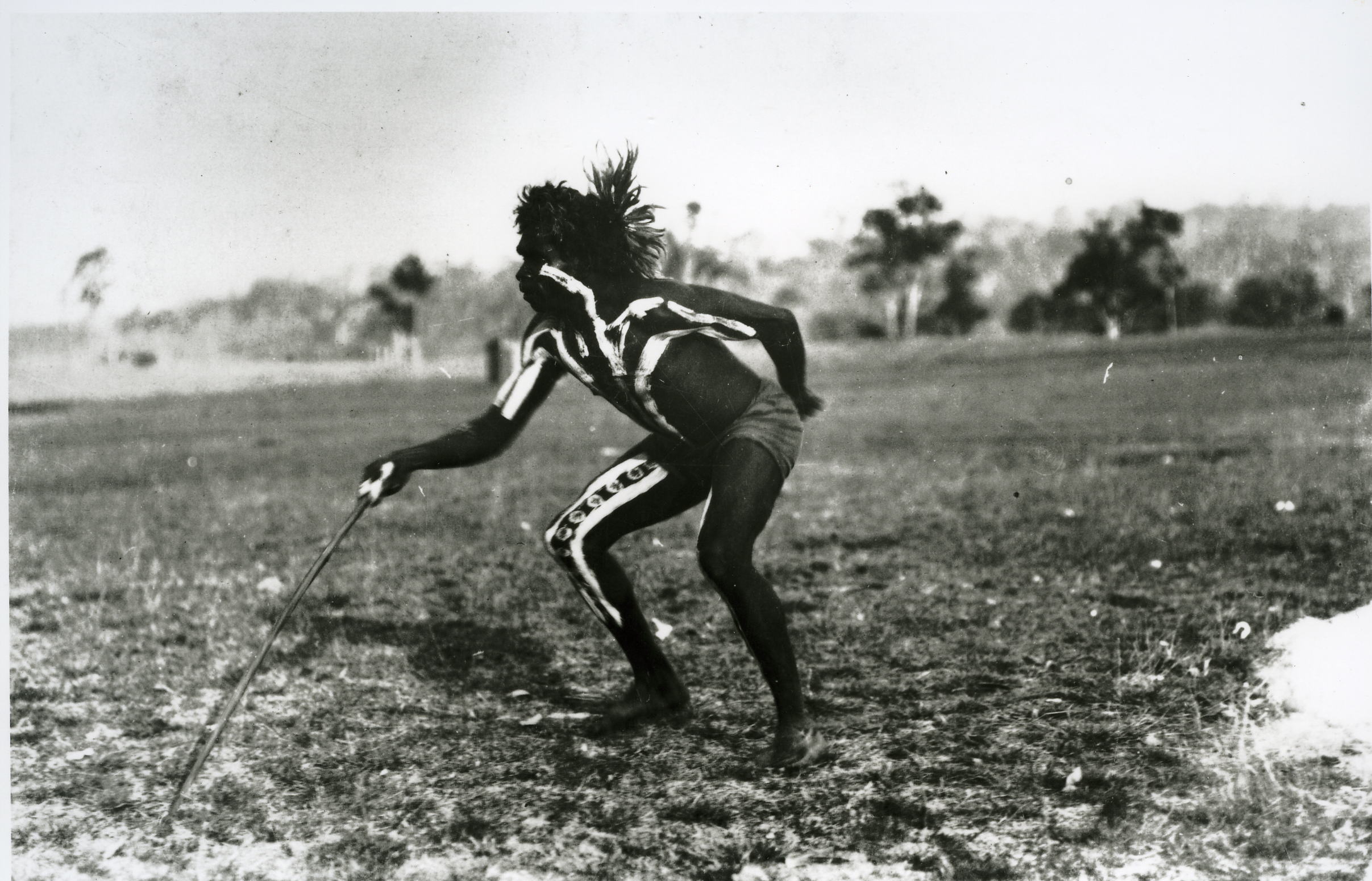 decorated-man-with-spear-at-barambah-aboriginal-settlement_1920s