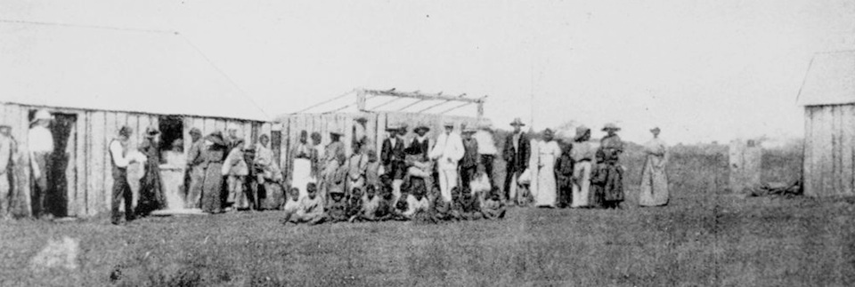 Issuing-rations-at-Barambah-Aboriginal-Settlement_1907