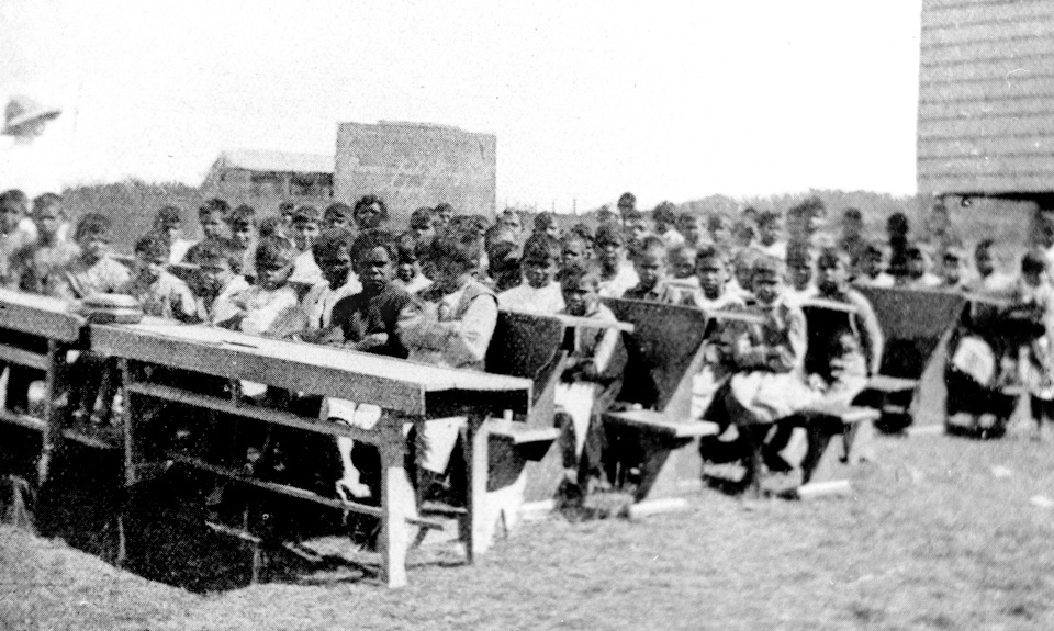 Outdoor-class-at-Barambah-Aboriginal-Settlement-School_1912